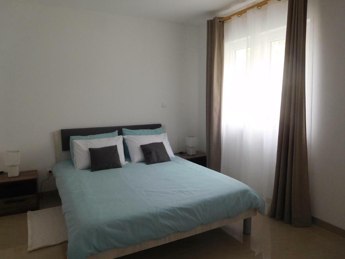 Villa Aronija Kotor Bagian luar foto